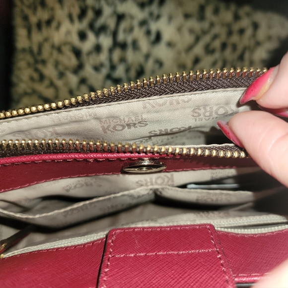 MK Mini Kellen XS Satchel: Brown Cherry - Picture 5 of 6